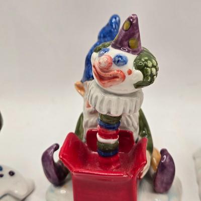 LOT 158L: Hard Working Elf Figurines