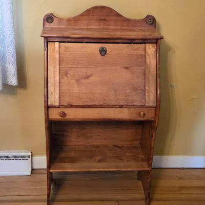 LOT 139L: Secretary Desk