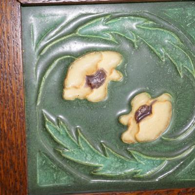 DOOR STUDIO POTTERY TILE 6" FRAMED IN OAK HAND MADE FRAME. MATT GREEN/ YELLOW FLORAL