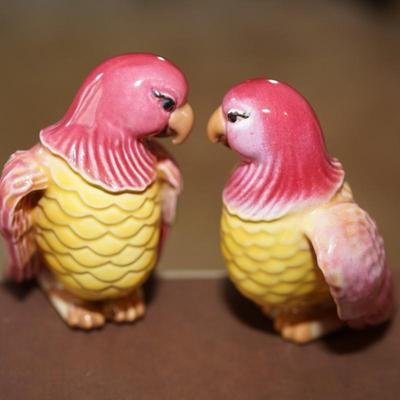 CERAMIC ARTS STUDIO MADISON, WI. POLLY & PETER 6" PARAKEETS