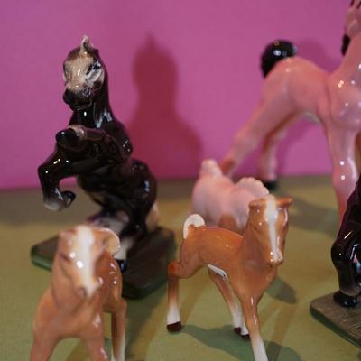 CERAMIC ARTS STUDIO MADISON, WI. GROUPING OF HORSES, BLACK, PINK , BROWN & WHITE (5)