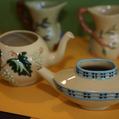 CERAMIC ARTS STUDIO MINIATURE HANDLES PITCHERS, TEA POT GROUPING OF 4