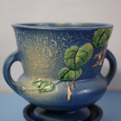 ROSEVILLE FUCHSIA BLUE FLOWERPOT W/ UNDERPLATE