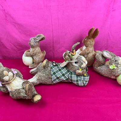 Lot H 903 Straw Easter Bunny Lot
