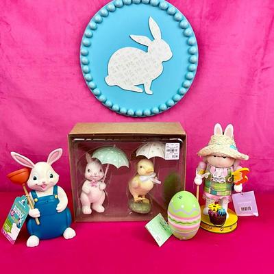 Lot H 906 Fun Easter Figurine Lot & Bunny Nutcracker
