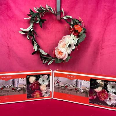Lot H 908 Opal House Wreath & Garland