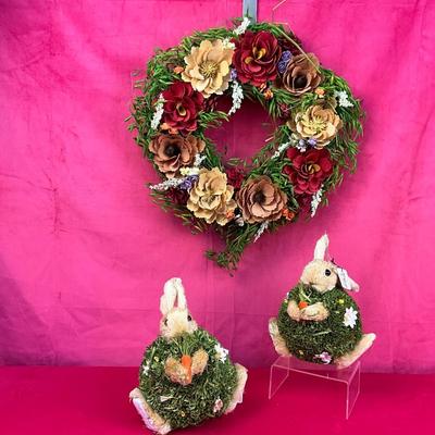 Lot H 909 Pier 1 Wooden Wreath & Bunny Figures
