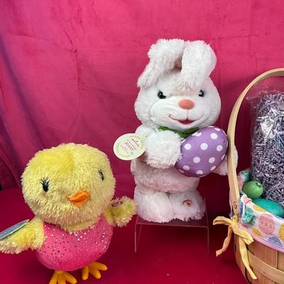 Lot H 912 Build an Easter Basket Lot