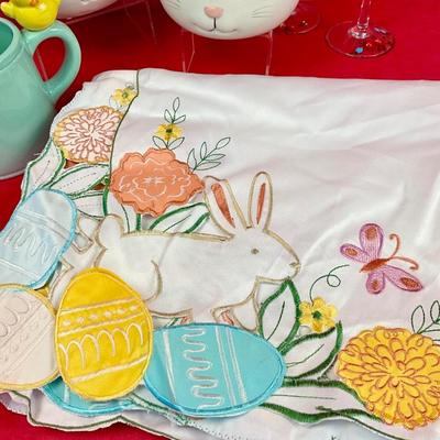 Lot H 914 Easter Dinner Table Decor