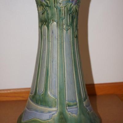 BEAUTIFUL ROSEVILLE "VISTA" PATTERN 1920'S JARDINERE AND PEDESTAL