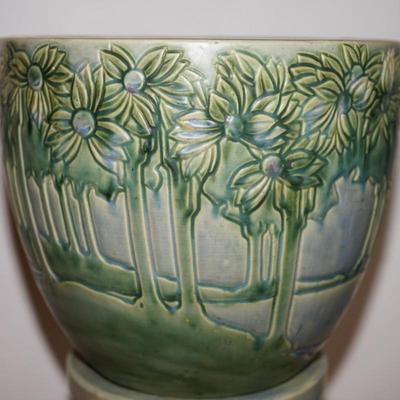 BEAUTIFUL ROSEVILLE "VISTA" PATTERN 1920'S JARDINERE AND PEDESTAL