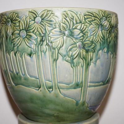 BEAUTIFUL ROSEVILLE "VISTA" PATTERN 1920'S JARDINERE AND PEDESTAL