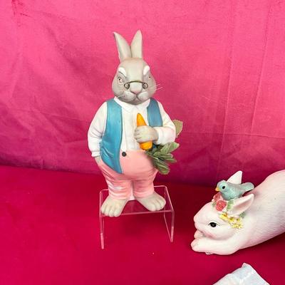 Lot I 925 Dept. 56 Bunnies & New Tea Towels