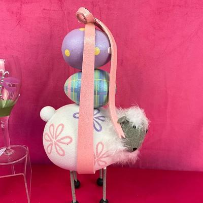 Lot I 926 Whimsical Easter Decor Lot