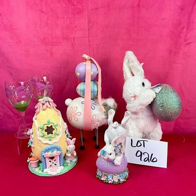 Lot I 926 Whimsical Easter Decor Lot