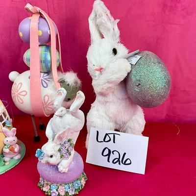 Lot I 926 Whimsical Easter Decor Lot