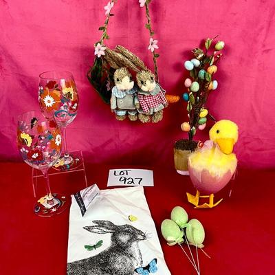 Lot J 927 Bunny Rabbits & Egg Decorations