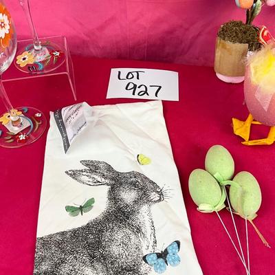 Lot J 927 Bunny Rabbits & Egg Decorations