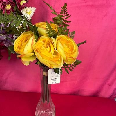 Lot J 932 Pier 1 Floral Wreath & New Faux Flowers