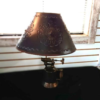 REPLICA WELDING BLOW TORCH TABLE LAMP W/METAL LAMP SHADE