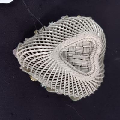 BELLEEK WOVEN HEART AND A HALCYON DAYS ENAMEL TRINKET BOX