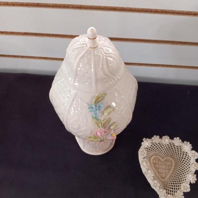 BELLEEK COVERED VASE AND BELLEEK WHITE WOVEN HEART