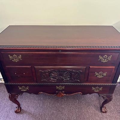 LANE Colonial Low Boy Cedar Chest