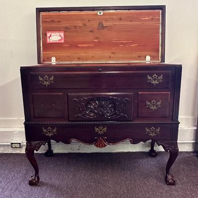 LANE Colonial Low Boy Cedar Chest
