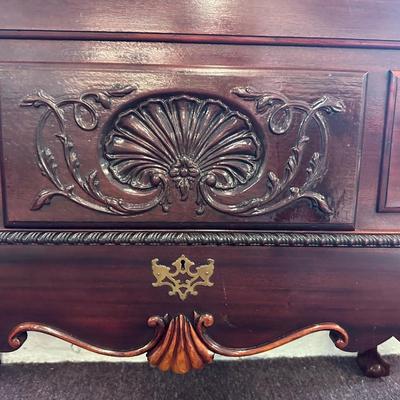 LANE Colonial Low Boy Cedar Chest