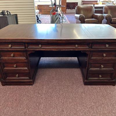 Hooker Furniture Executive Office Desk