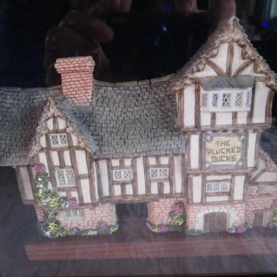 David Winter Collector's Guild plaque in shadow box