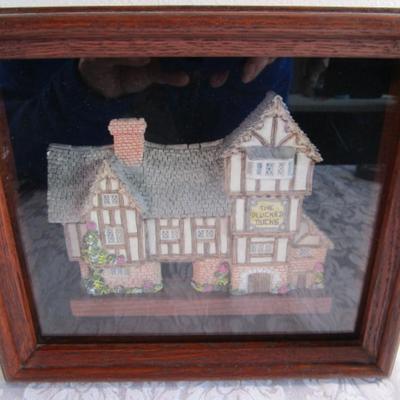 David Winter Collector's Guild plaque in shadow box