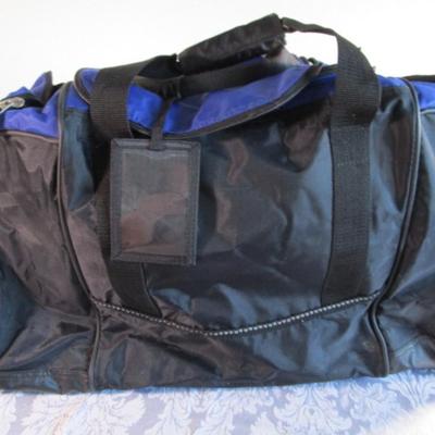 Pike Sport sports duffle bag with 2 side pockets