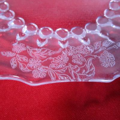 Etched clear round glass dish with handles
