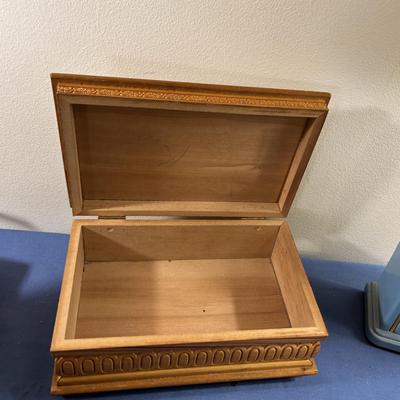 Eligin Clock and Wooden Box