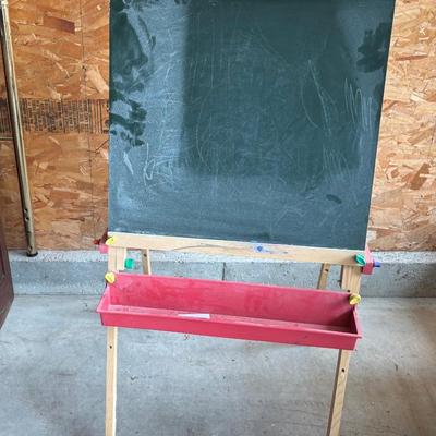 Melissa and Doug Art Easel