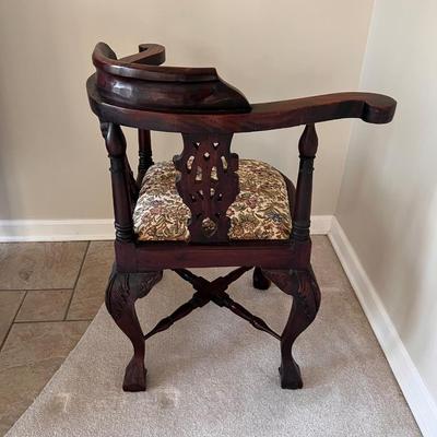 Chippendale Carved Corner Chair with Claw Feet (SR-RG)