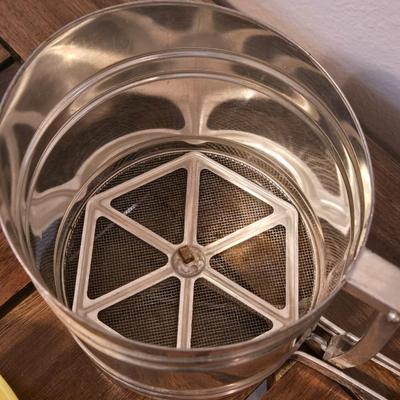 (2) Vintage Sifters and a Juicer