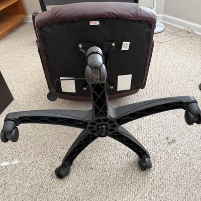 Glass Top Desk and Leather Office Chair (O-BM)