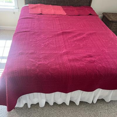 Collection of Quilts & Bed Covers (PB-MG)