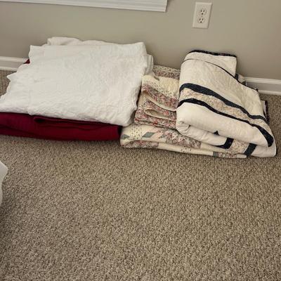 Collection of Quilts & Bed Covers (PB-MG)