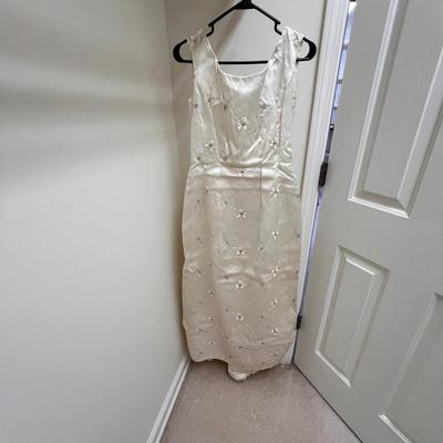 Satin Wedding Dress W/ Veil, Bolero Jacket & More (PB-RG)