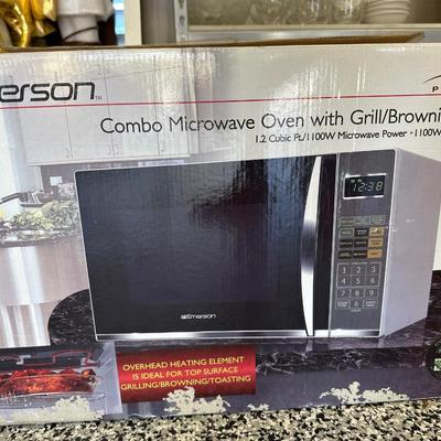 Garage- NIB Emerson combo microwave oven with grill browning function