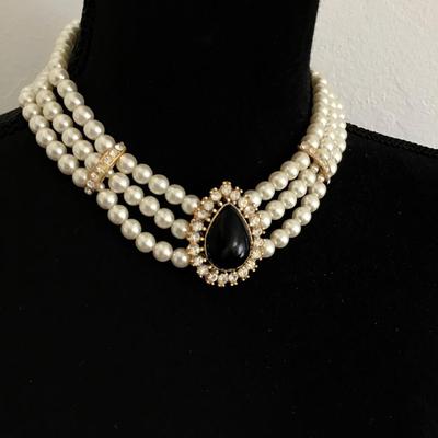 Beautiful Faux Pearl Statement Necklace