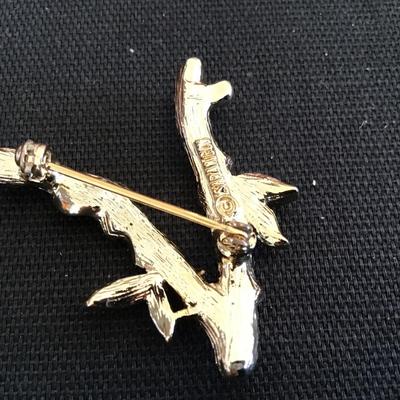 Sarah Coventry Brooch