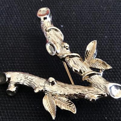 Sarah Coventry Brooch