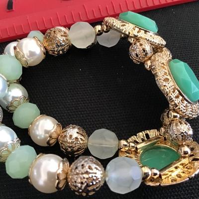 Cute Faux Bead Bracelet