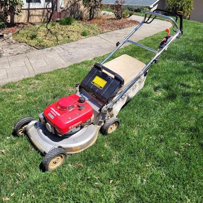 Honda HR215 Lawn Mower (G-EL)