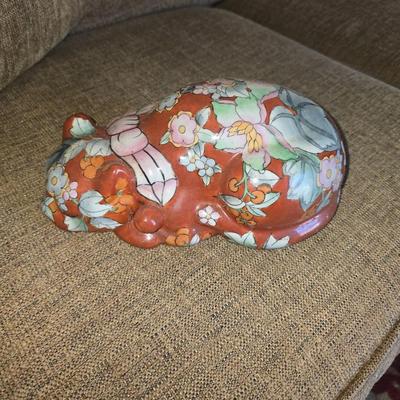 Ceramic cat