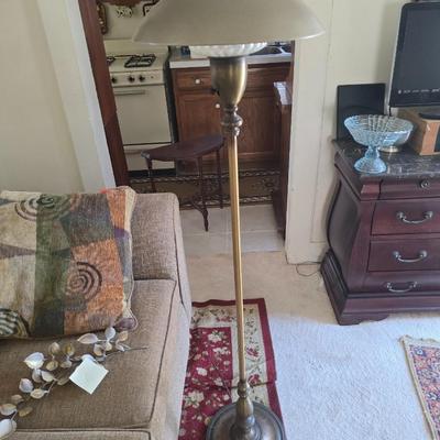 Floor lamp